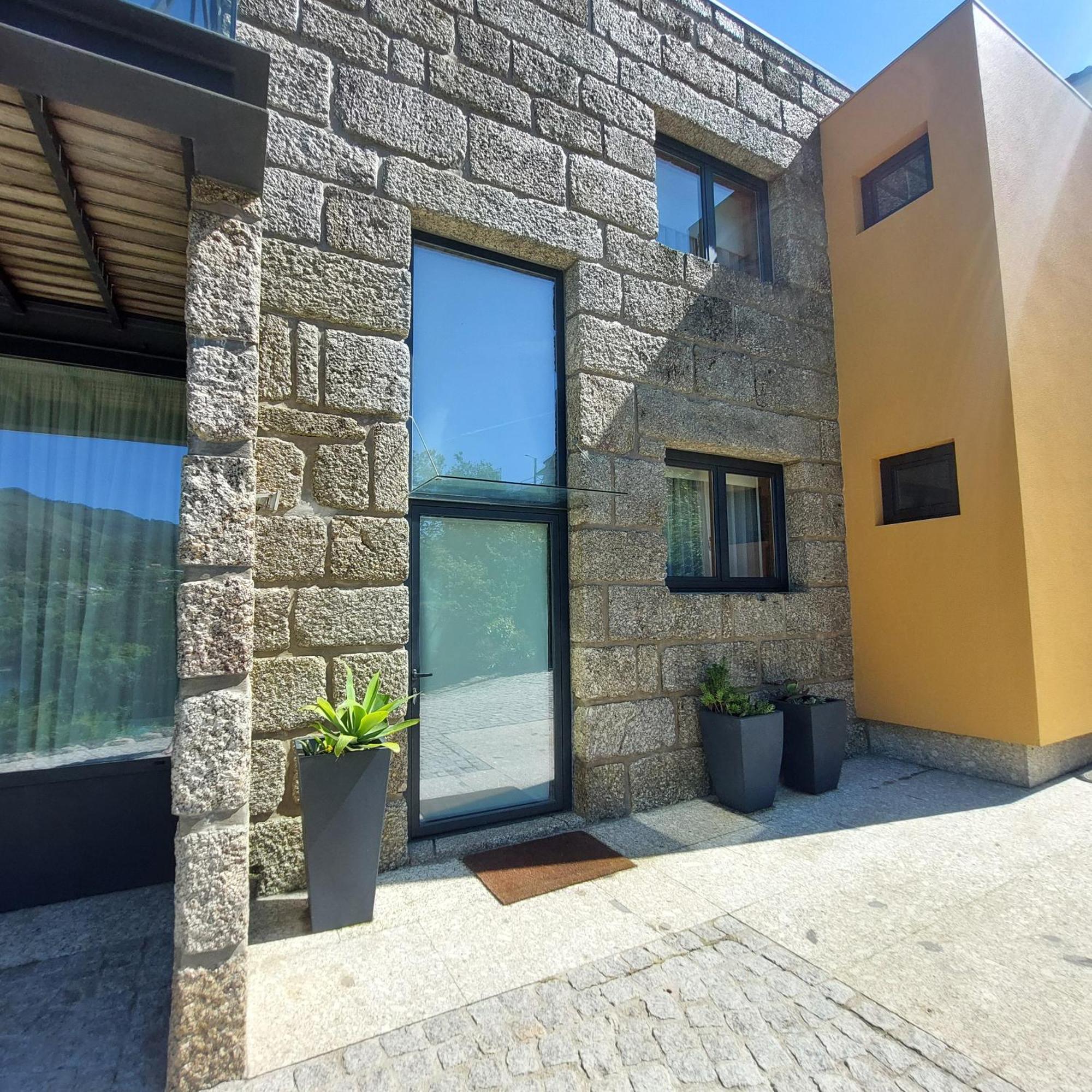 Casa Do Penedo - Quinta De Fundevilla جيريز المظهر الخارجي الصورة